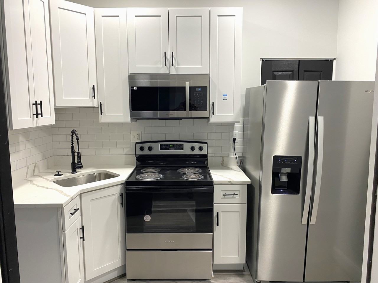 837 North Fulton Avenue - Photo 2 of 12