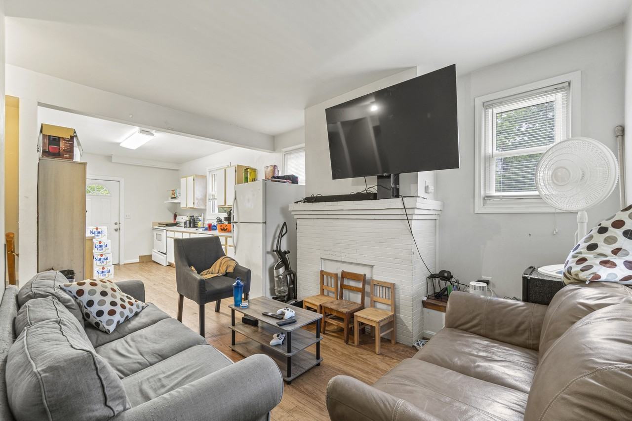 4801 Calvert Rd #1 - Photo 5 of 6