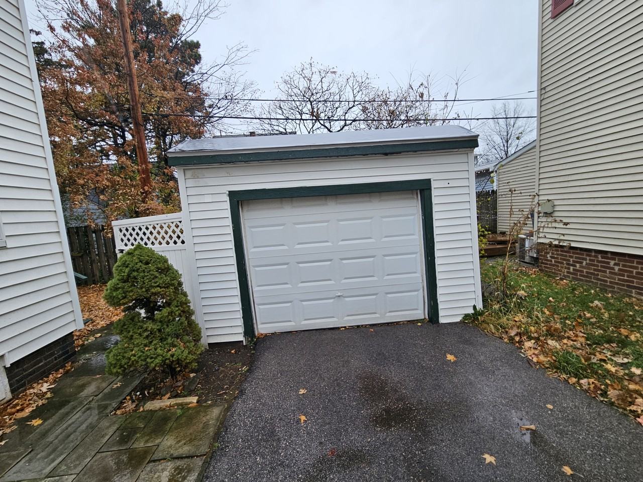 3341 Hyde Park Ave #1 - Photo 2 of 34