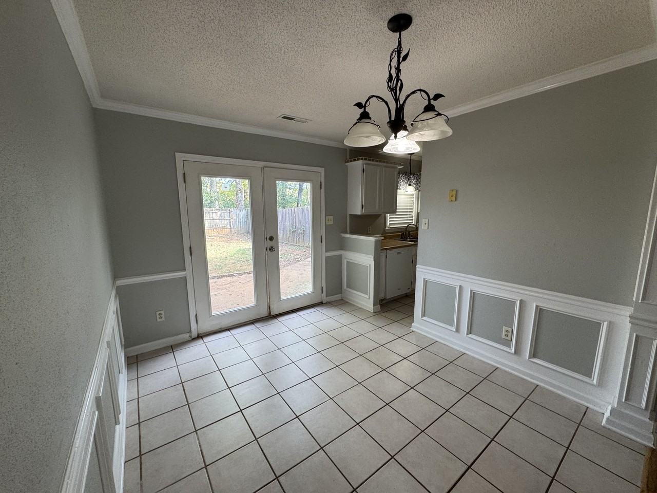 397 Oakland Rd #1 - Photo 4 of 20