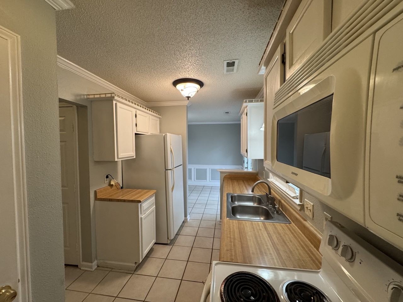 397 Oakland Rd #1 - Photo 6 of 20