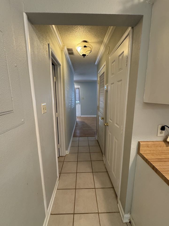 397 Oakland Rd #1 - Photo 7 of 20