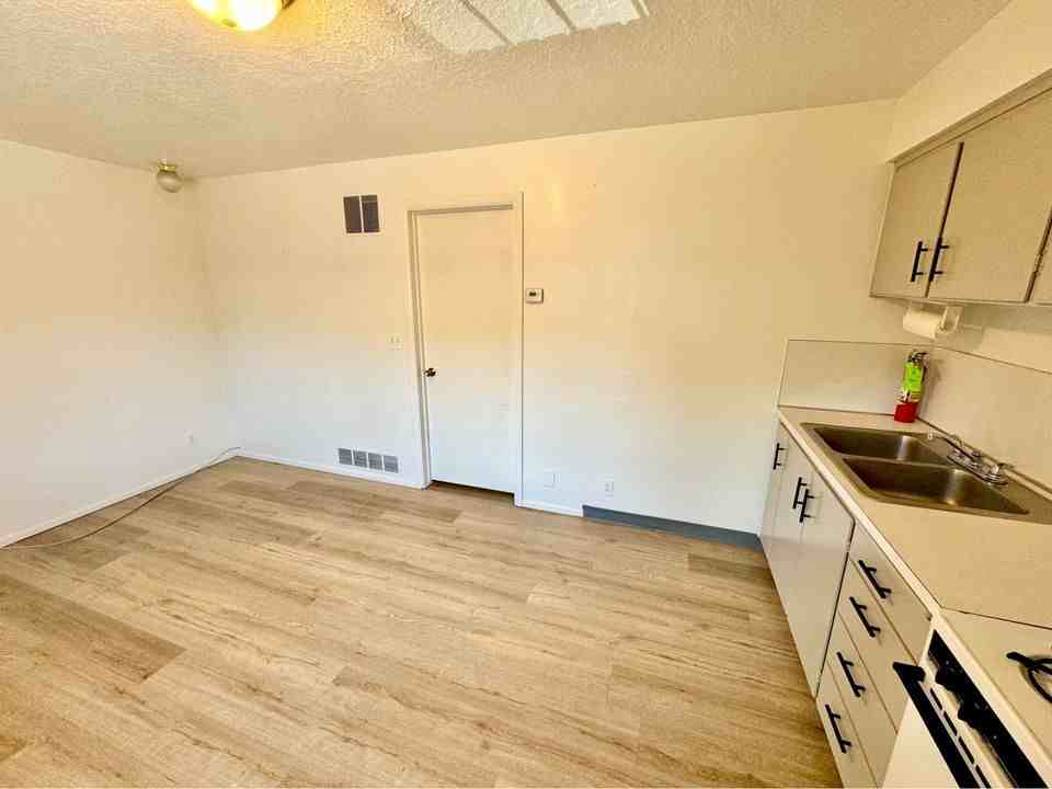 644 644 East 600 North-33 #33 - Photo 7 of 10