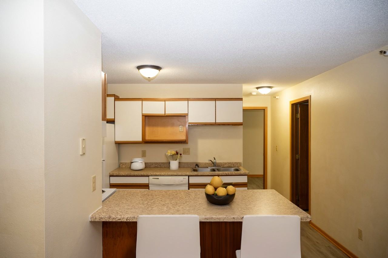 201 31st St Sw #3 - Photo 2 of 24