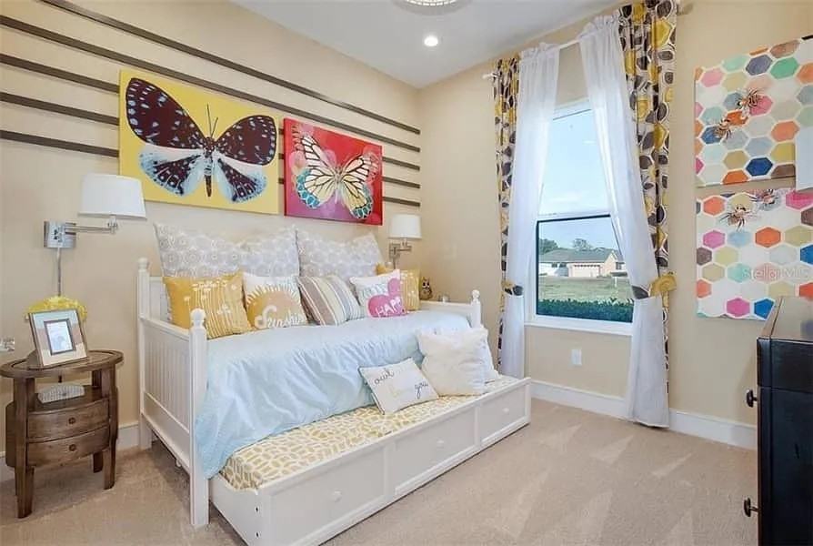 4552 Water Oak Terrace #1 - Photo 2 of 4