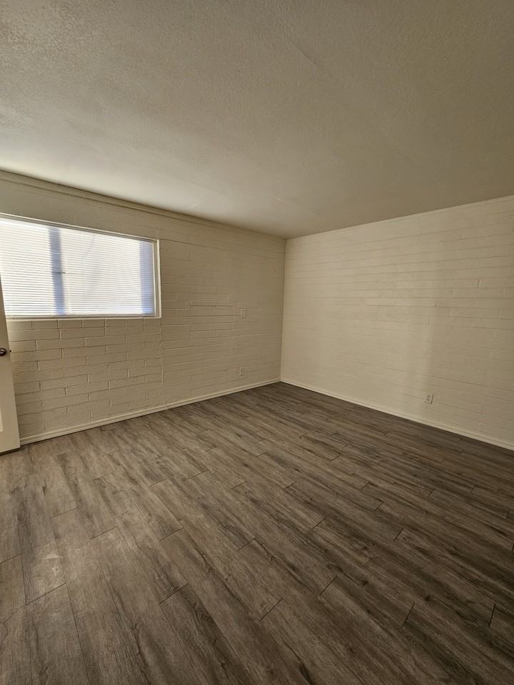 811 E Siesta Dr #3 - Photo 2 of 10