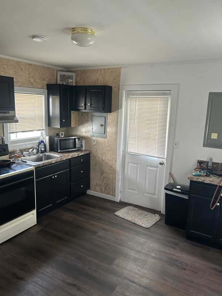 418 South Van Buren Street #1 - Photo 7 of 7