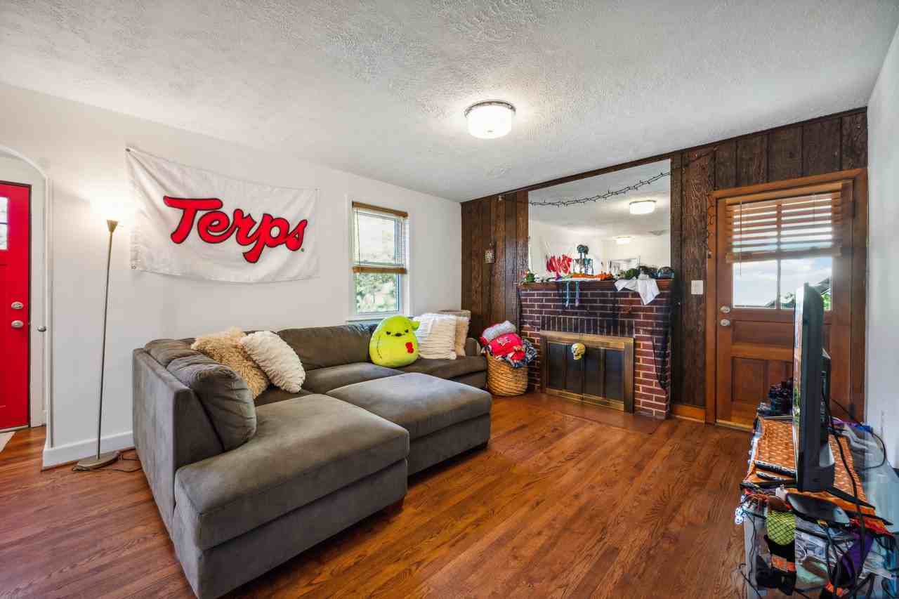 8705 48th Ave #1 - Photo 4 of 4