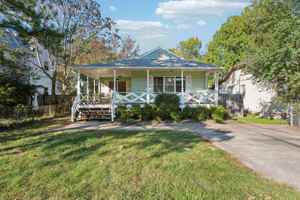 featured image of 5012 Quebec Street #1