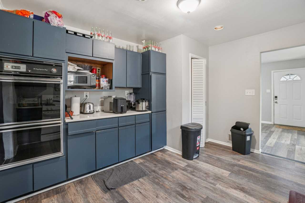 8312 Potomac Ave #1 - Photo 7 of 10