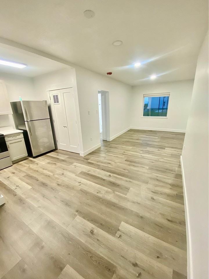 295 800 South #B405 - Photo 2 of 17