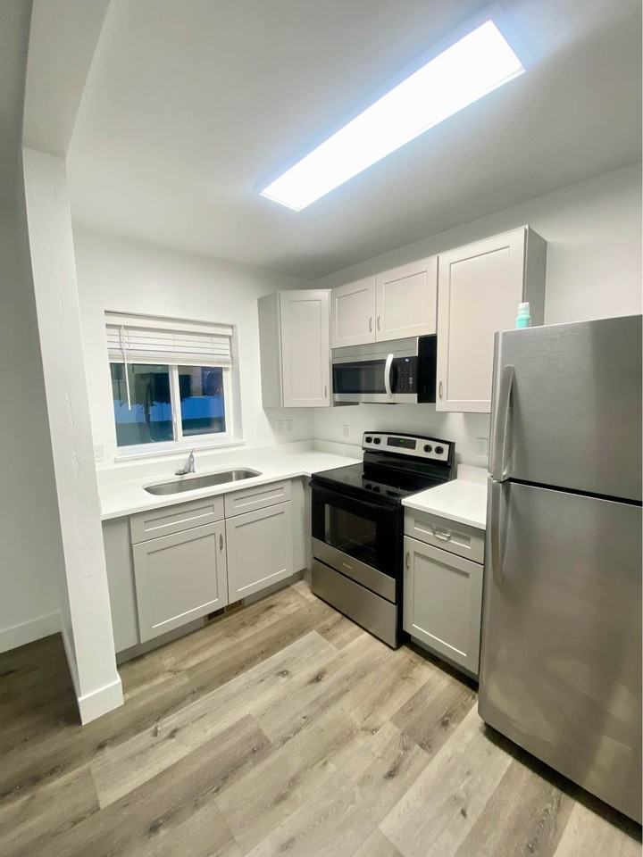 295 800 South #B405 - Photo 4 of 17