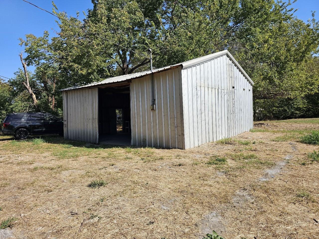 1107 Esma St #1 - Photo 3 of 22