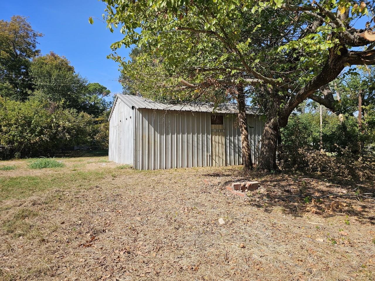 1107 Esma St #1 - Photo 5 of 22