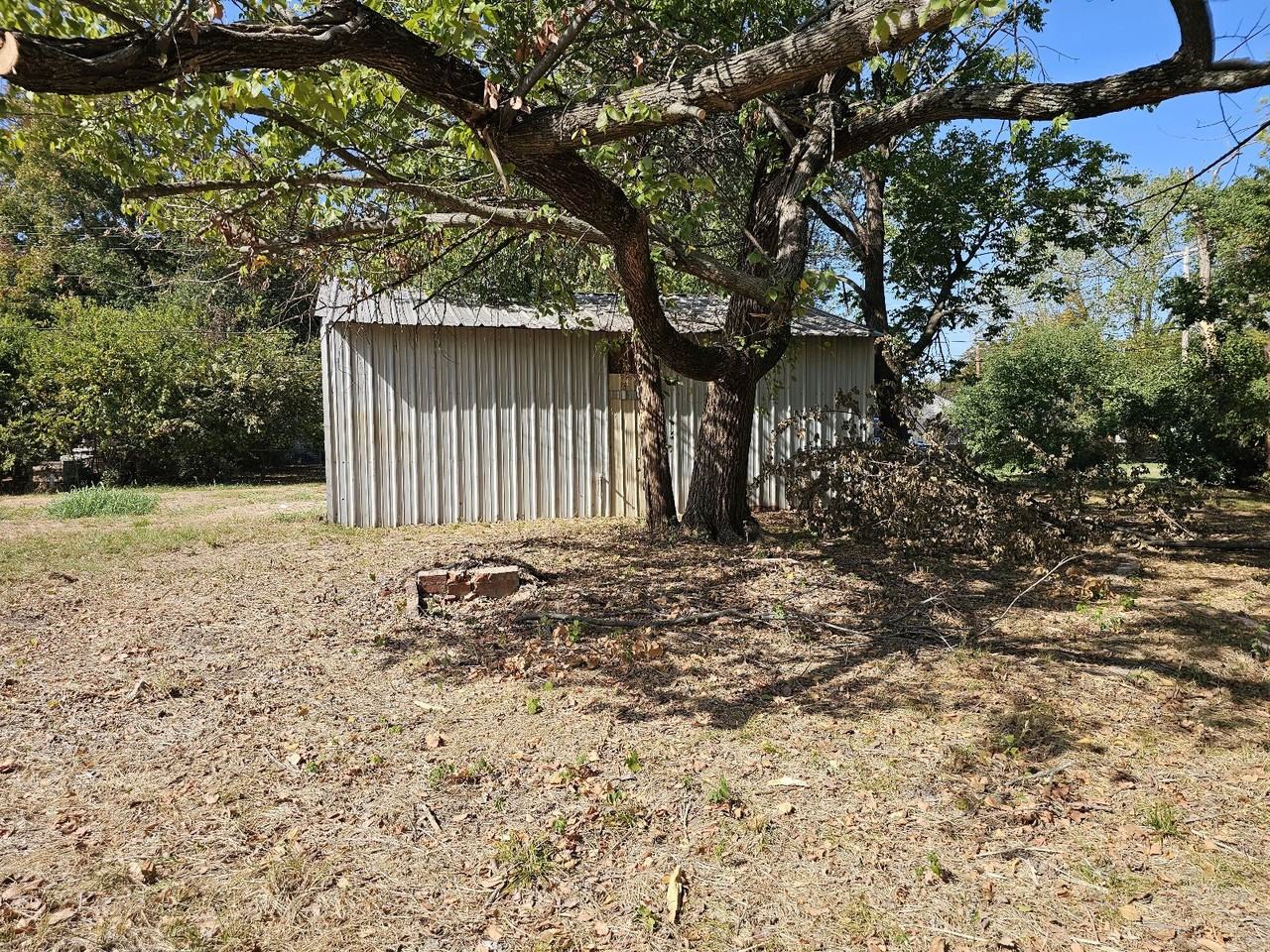 1107 Esma St #1 - Photo 6 of 22