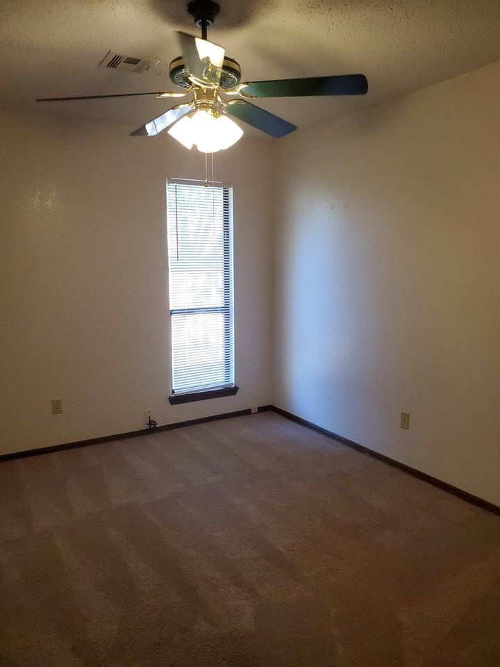 8325 Northwest 111th Street #1 - Photo 7 of 10