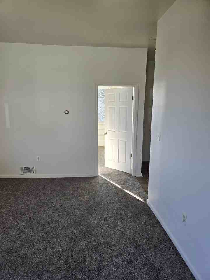 925 925 Climax Street1st floor #925-1stFL - Photo 3 of 11
