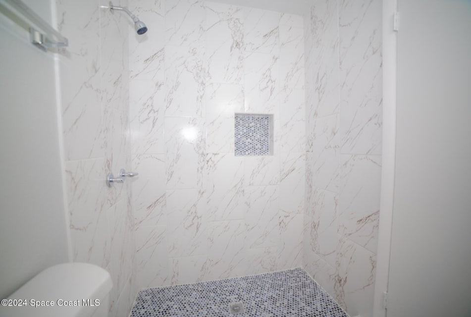 230 W Towne Pl #1 - Photo 4 of 10