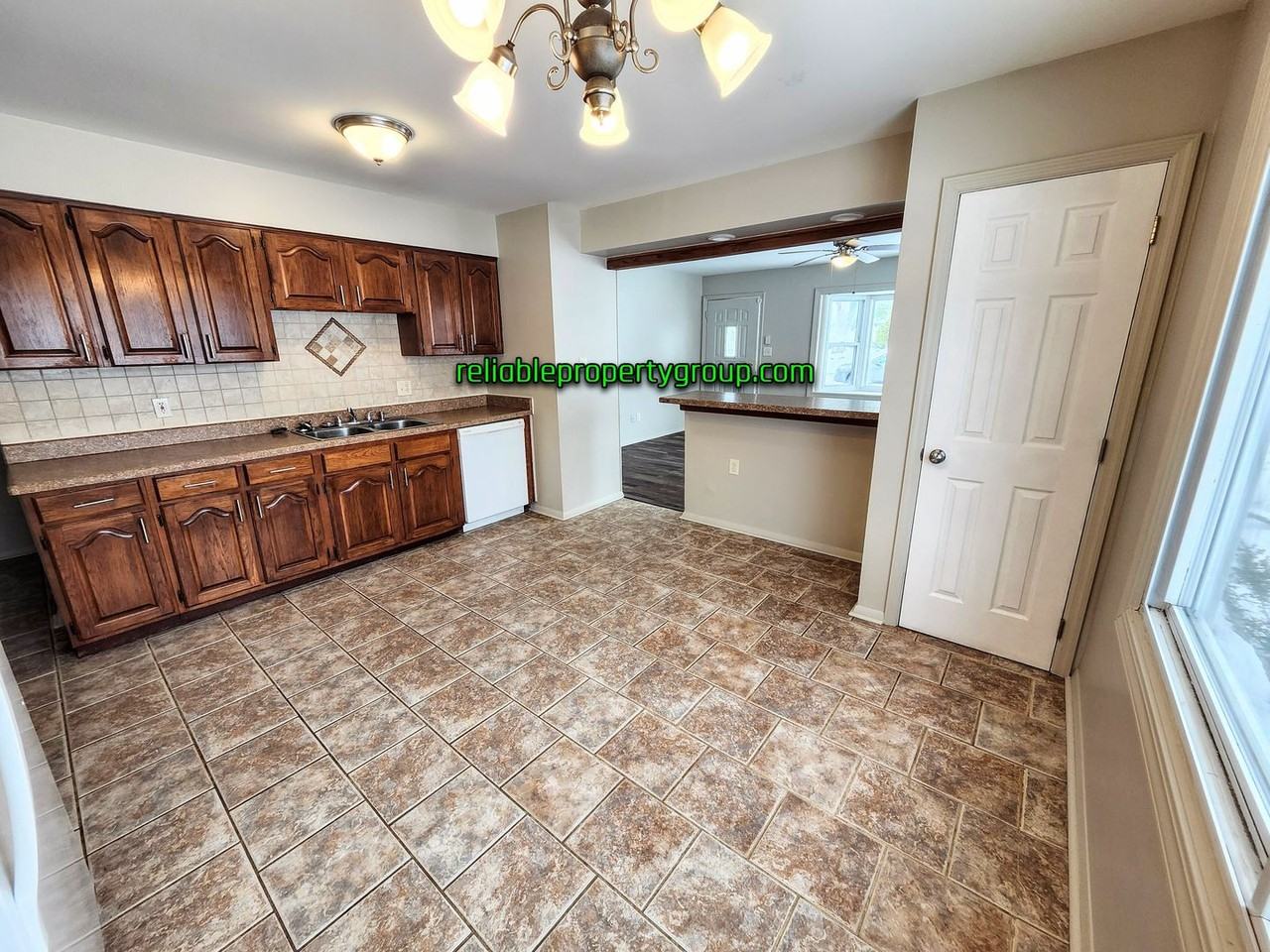 6116 Dartmouth Dr - Photo 5 of 16