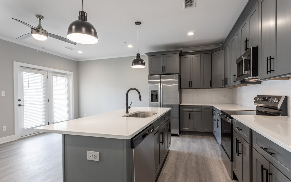 2121 2121 Langhorne Rd - 1103756sf 1BR/1BA The Vine #1103 - Photo 5 of 8