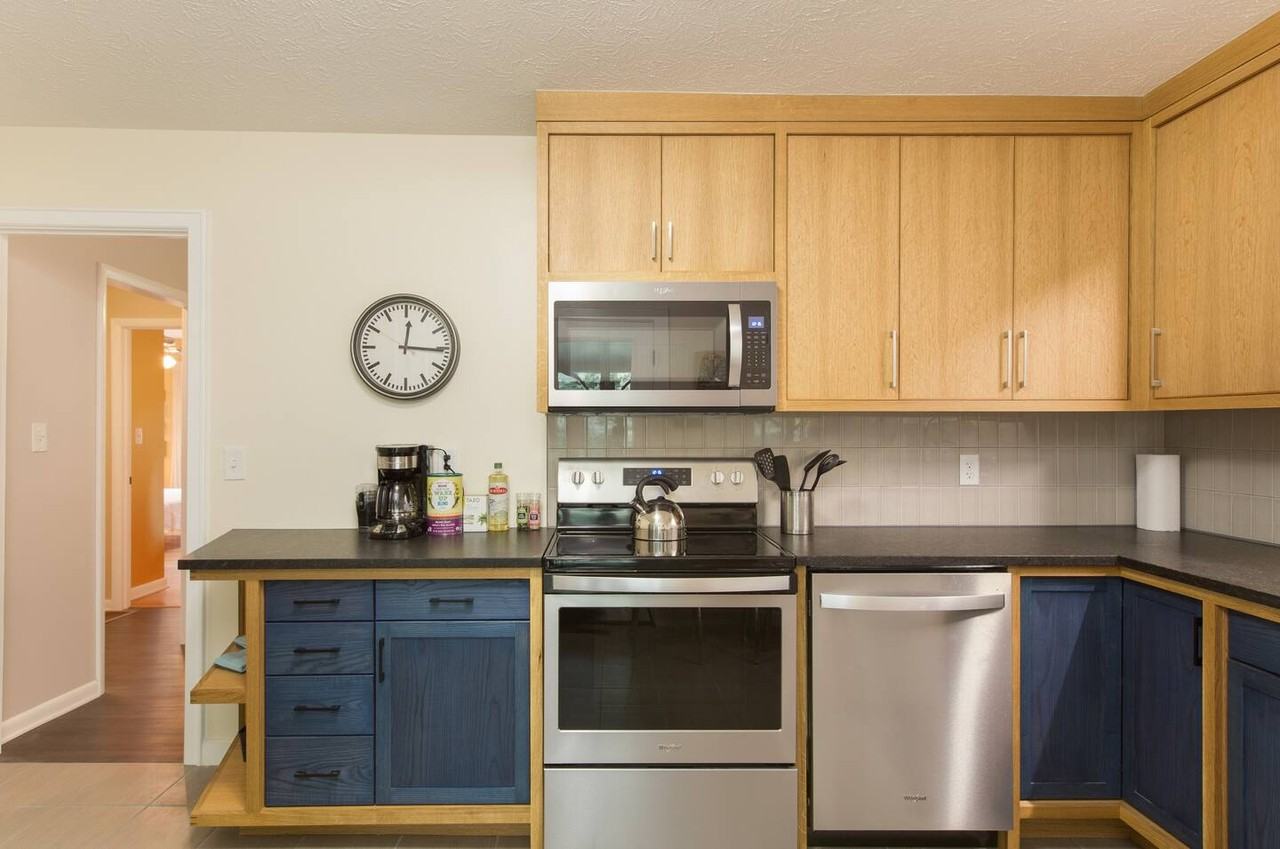 27 Oakdale Drive #1 - Photo 3 of 14