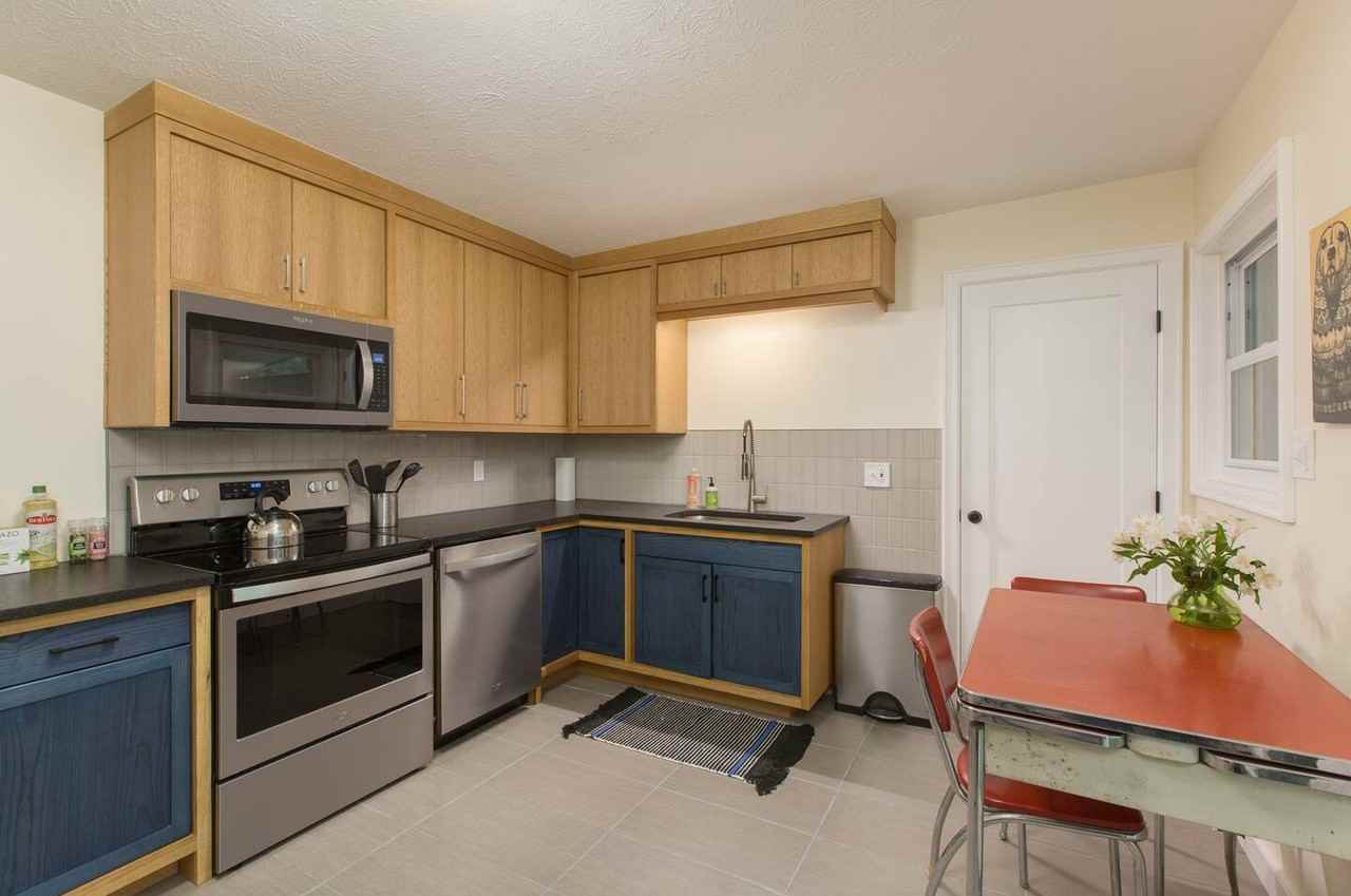 27 Oakdale Drive #1 - Photo 4 of 14