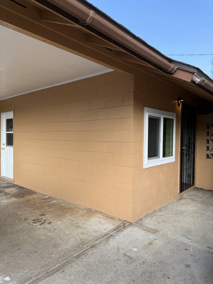 86 West Kauai Street #1 - Photo 7 of 8