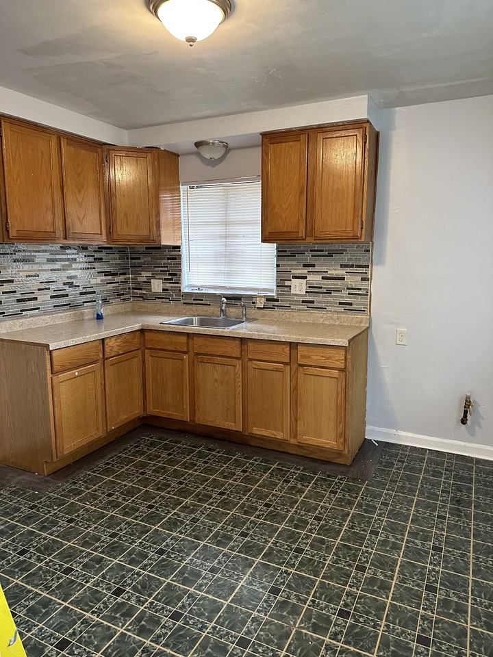 9419 Meyers Road #4 - Photo 7 of 14