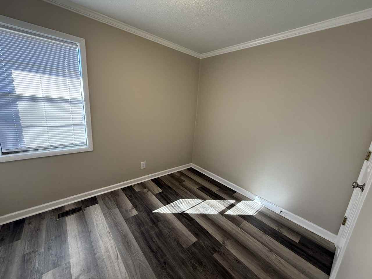 104 Oak Cir #1 - Photo 7 of 8