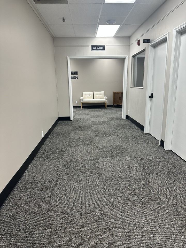 1618 East 9th Street #1 - Photo 2 of 5