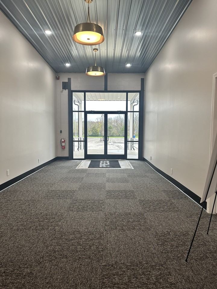 1618 East 9th Street #1 - Photo 4 of 5