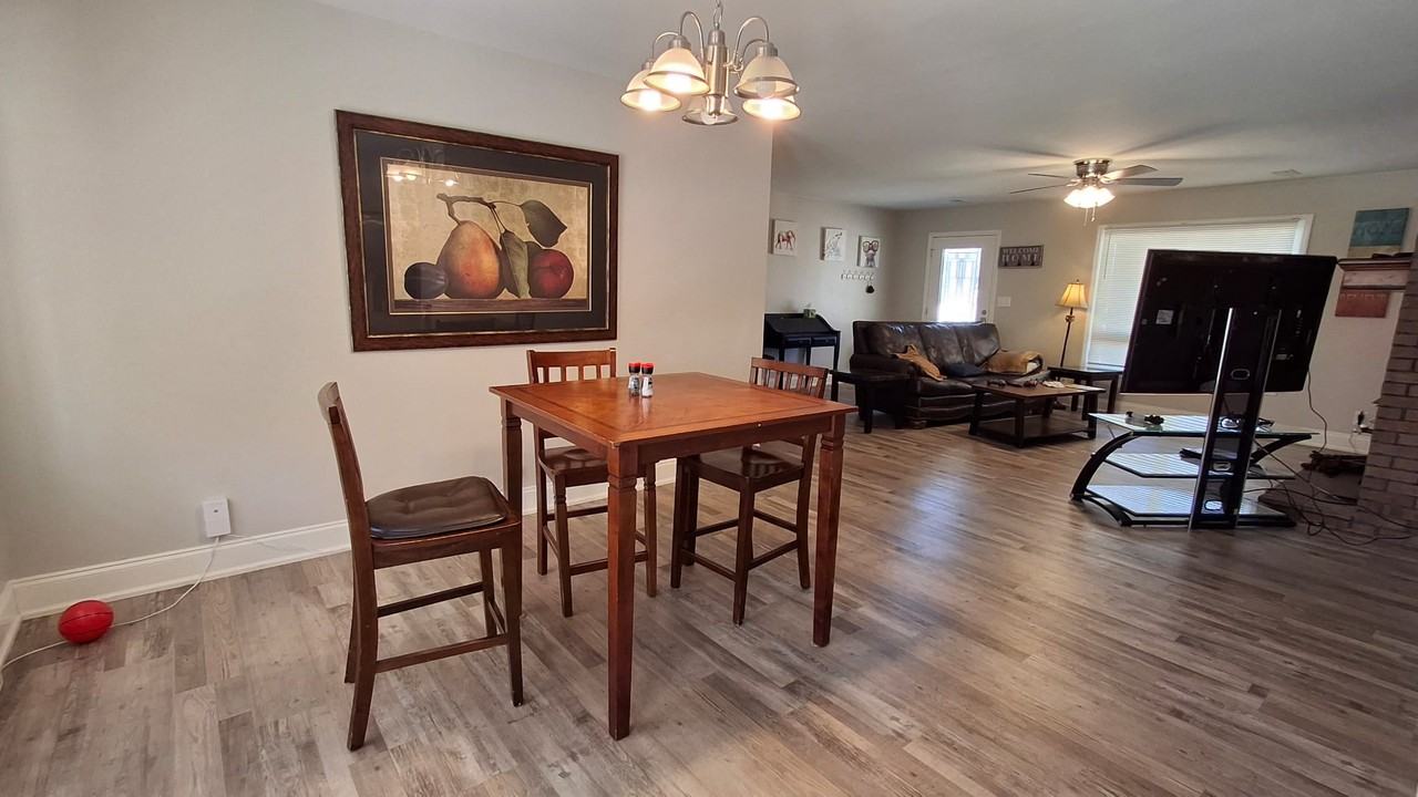 7520 Amanda Cir Sw #4 - Photo 2 of 7