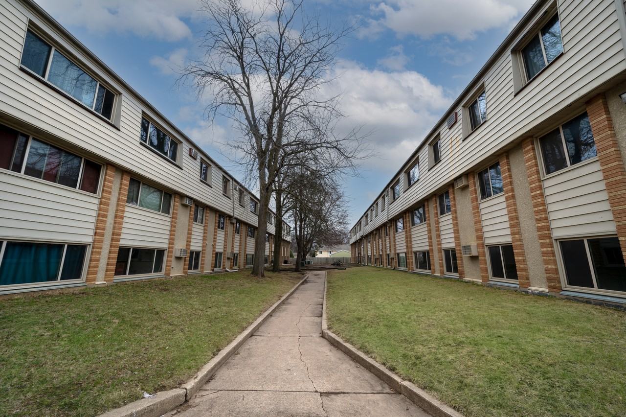 412 412 14th Street SoutheastApt 1106 #1106 - Photo 6 of 10