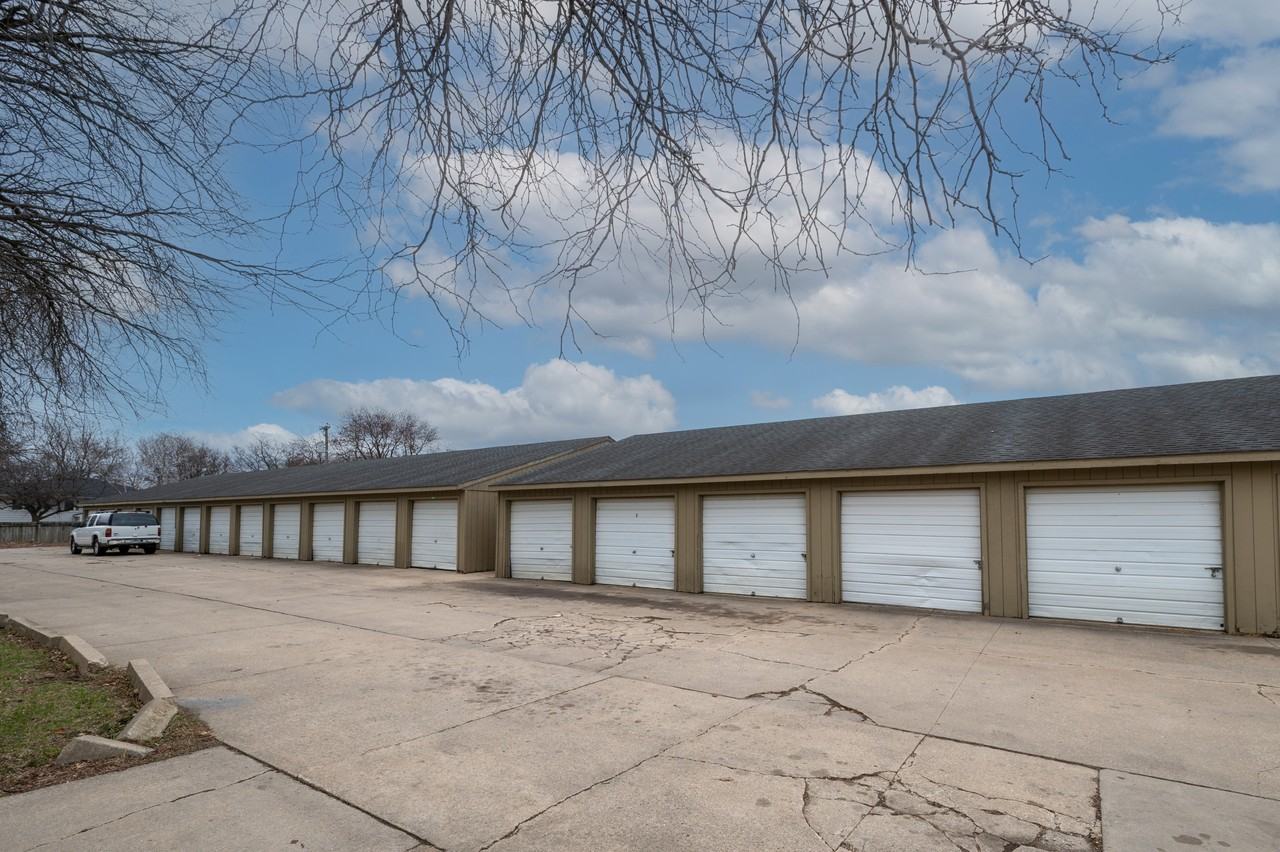 412 412 14th Street SoutheastApt 1106 #1106 - Photo 7 of 10