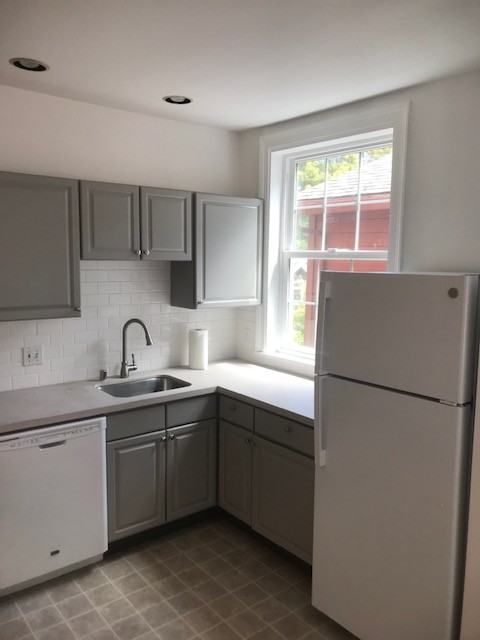 16 Crescent Ave #1 - Photo 4 of 17