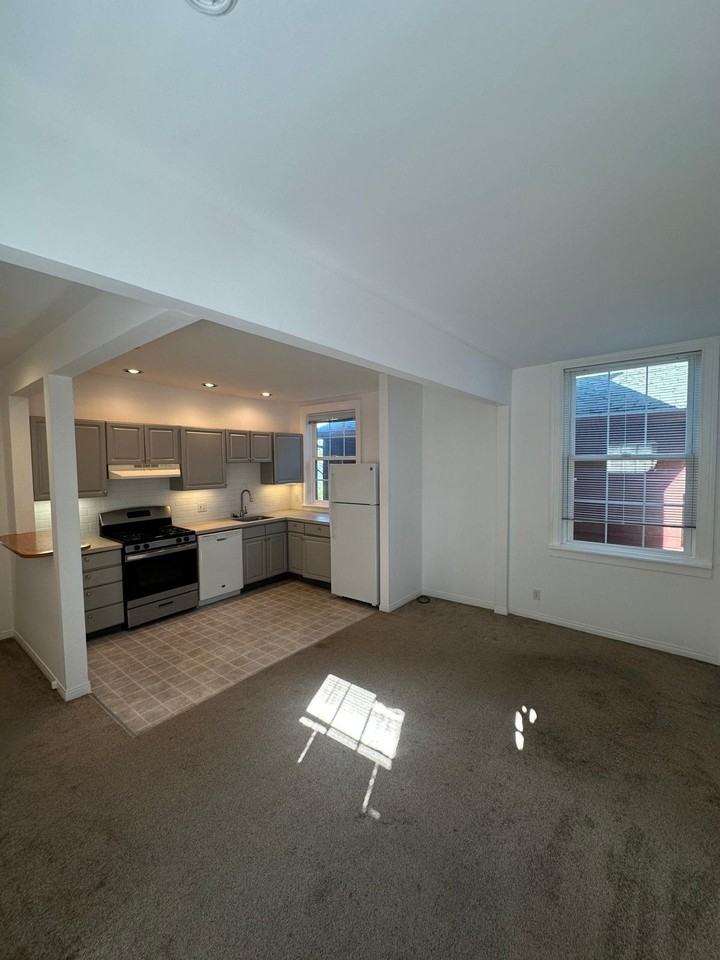 16 Crescent Ave #1 - Photo 6 of 17