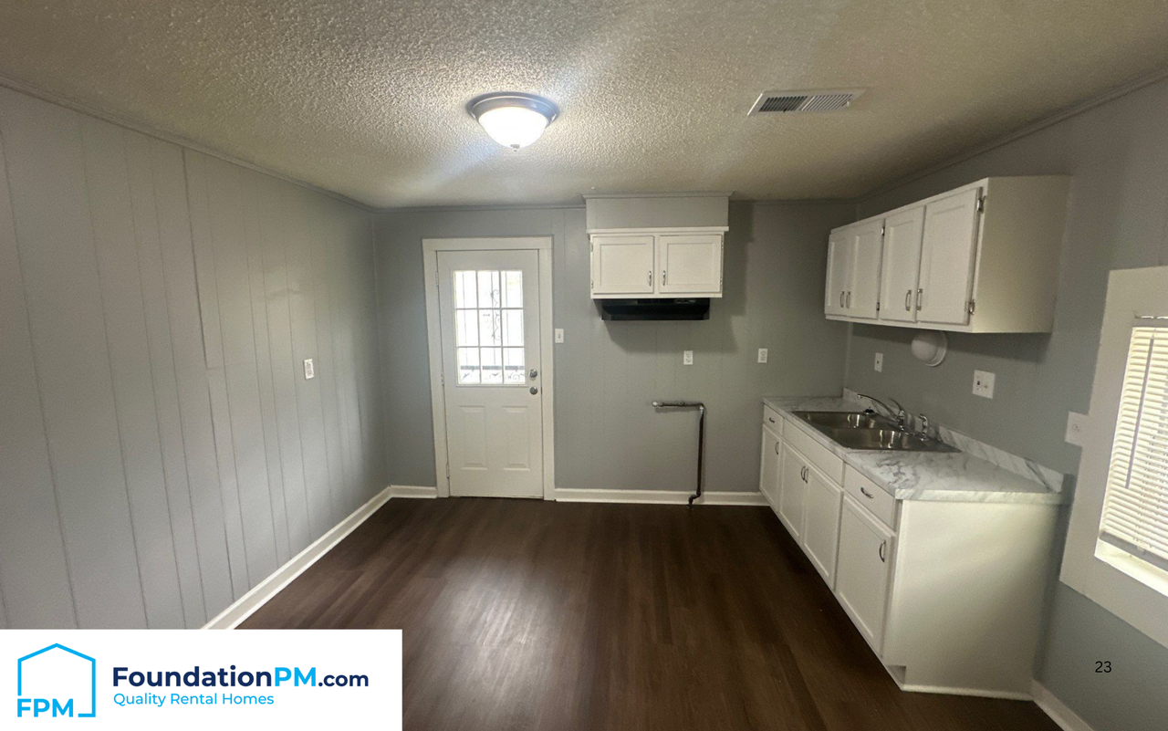 433 Dixie Rd #1 - Photo 4 of 12