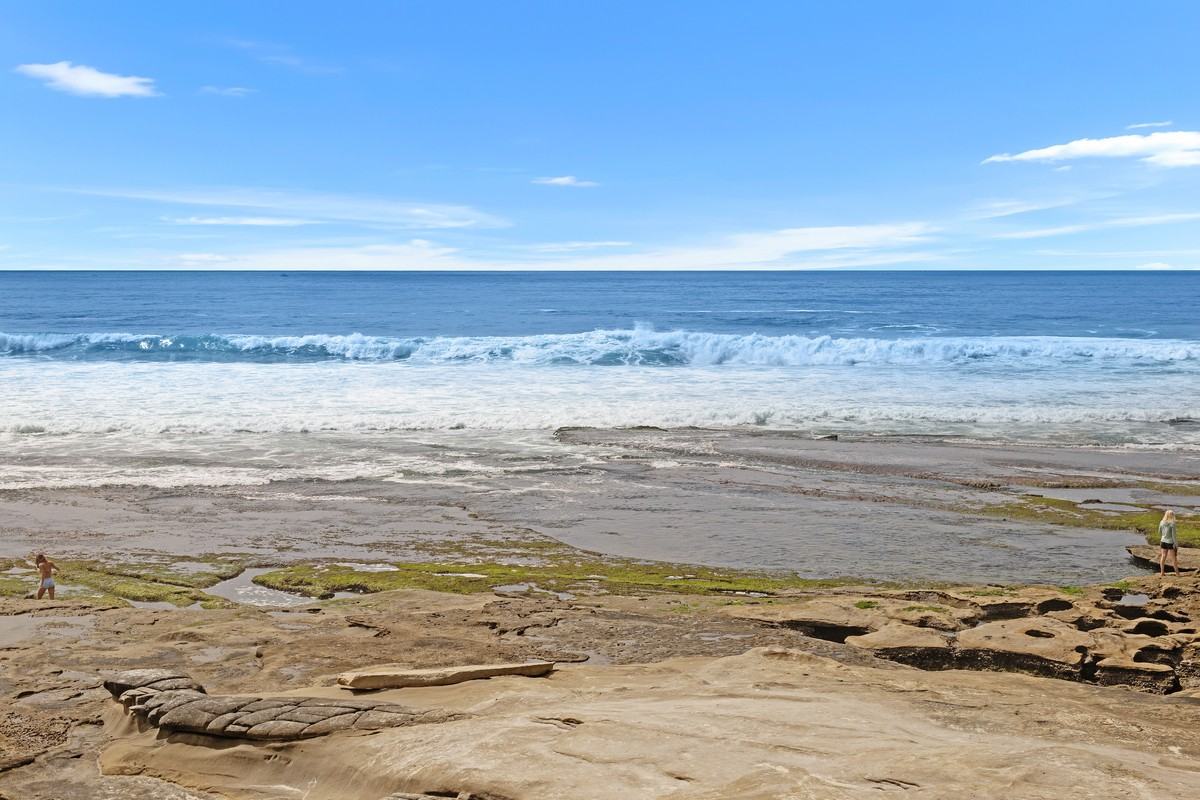 220 Coast Blvd #D - Photo 6 of 32