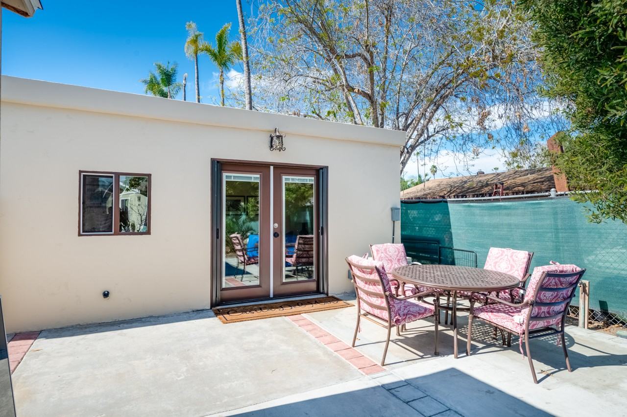 667 Del Mar Ave #1 - Photo 3 of 21