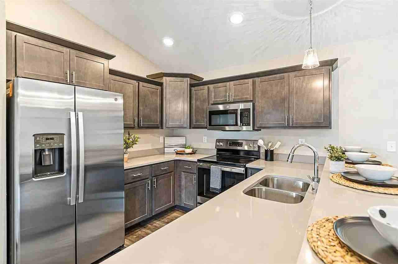 iHoldings I, LLC - Photo 2 of 17