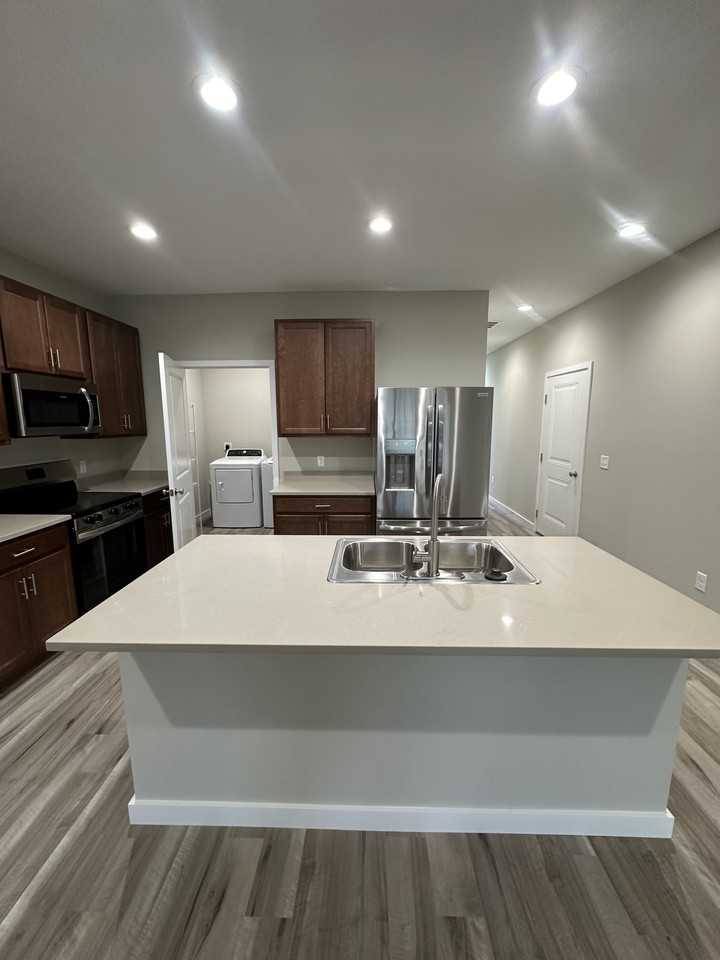 700 N Center St #1 - Photo 3 of 27