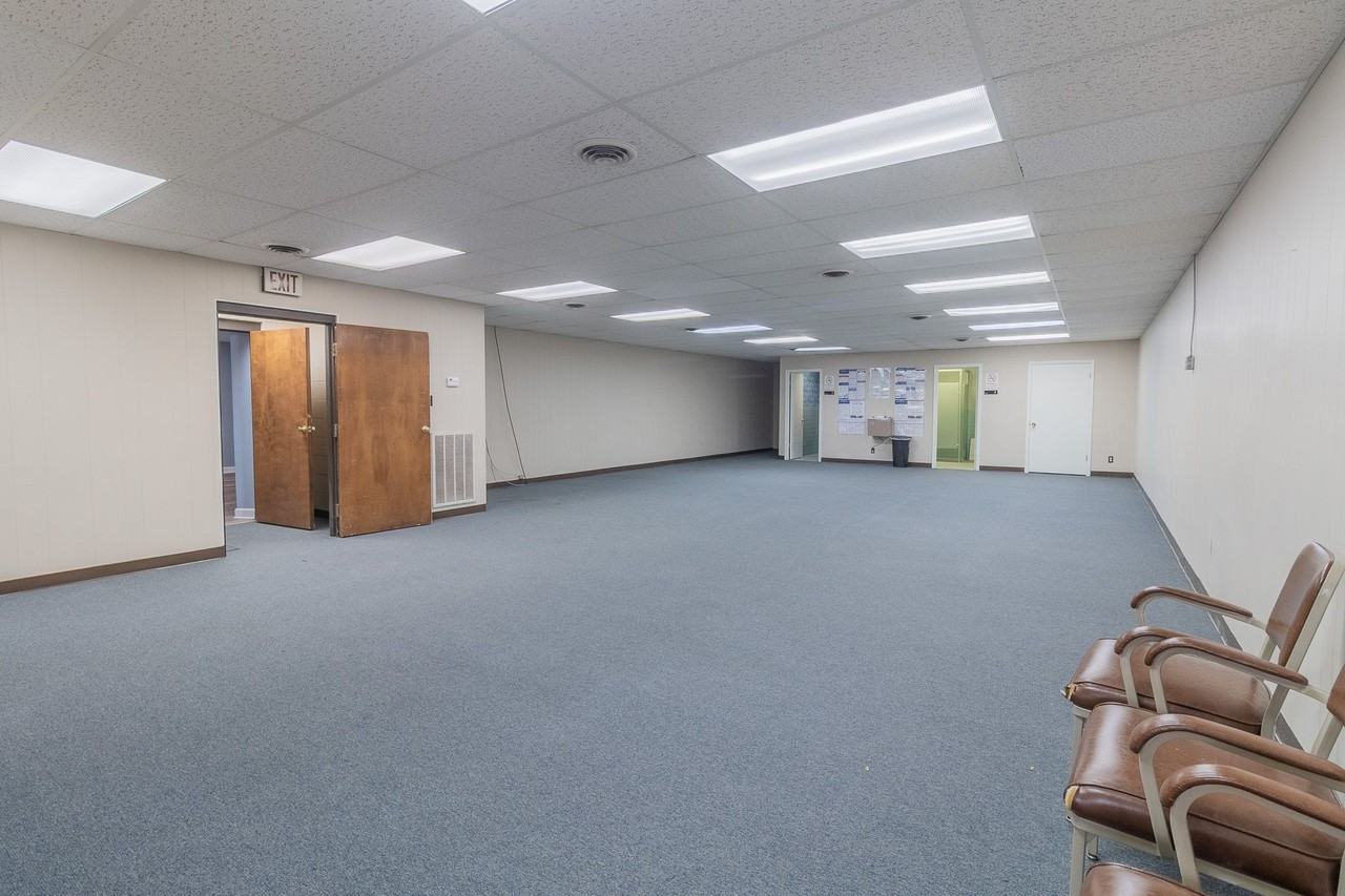 39 South Jackson Avenue #1 - Photo 2 of 7