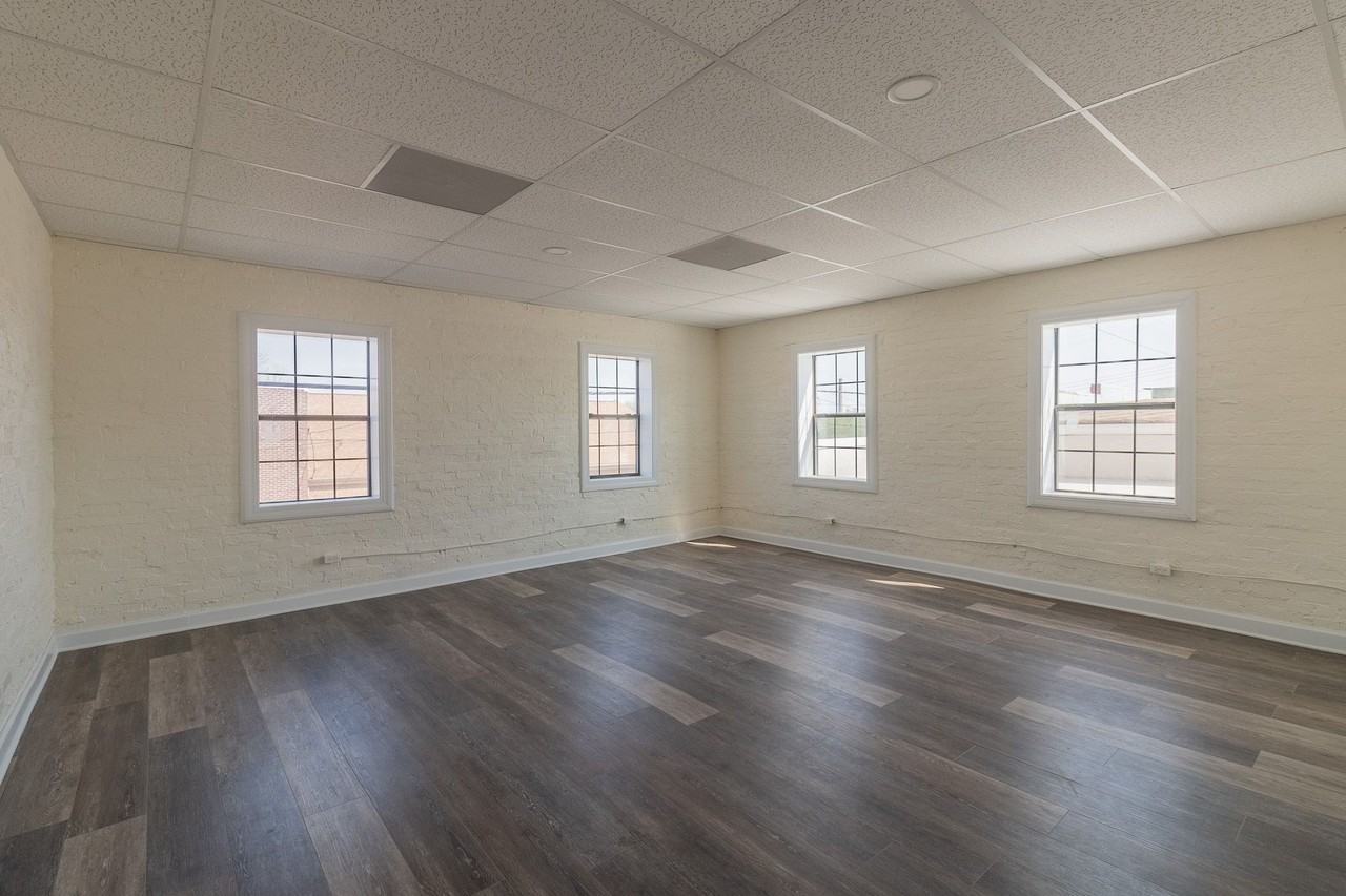 39 South Jackson Avenue #1 - Photo 2 of 7
