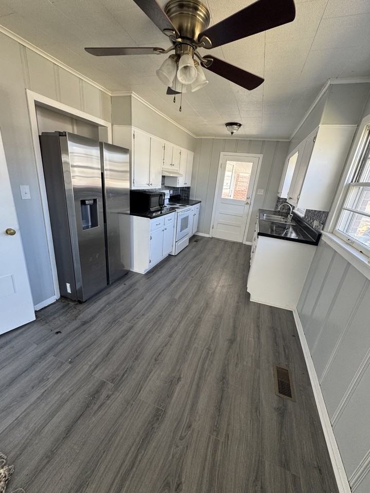 509 N 7th St #1 - Photo 2 of 10