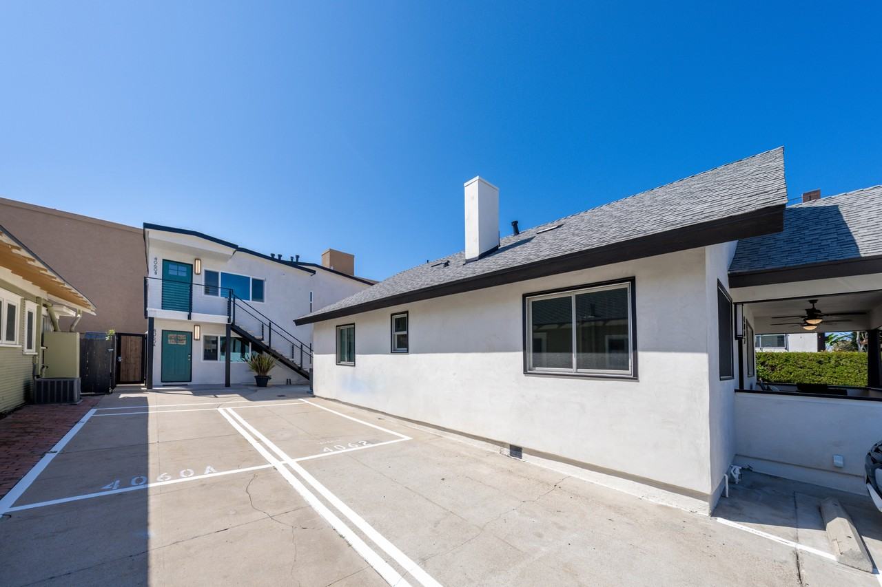 4062 Goldfinch St #1 - Photo 5 of 48