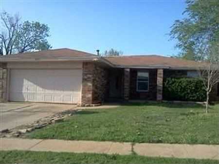 3205 Southeast 55th Street #1 - Photo 6 of 18