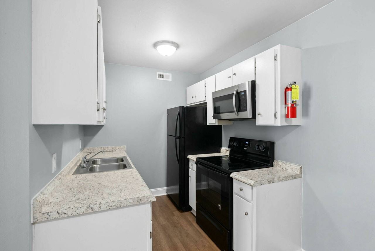 607 607 #1 - Photo 7 of 20