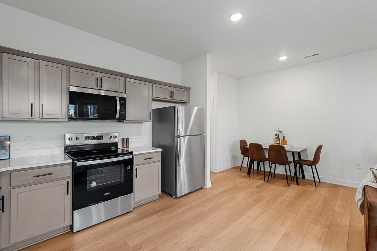 1206 Sw Franklin Ln #1 - Photo 5 of 32