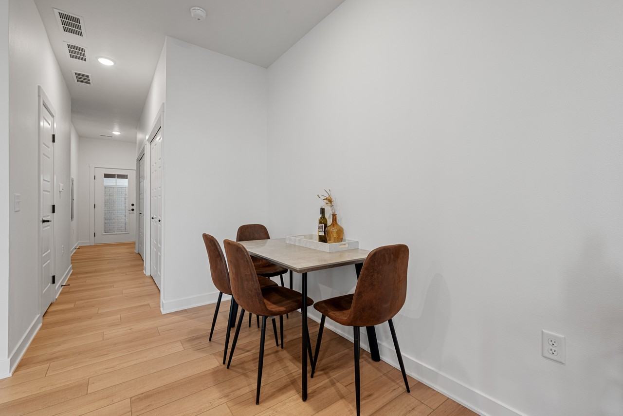 1206 Sw Franklin Ln #1 - Photo 7 of 32