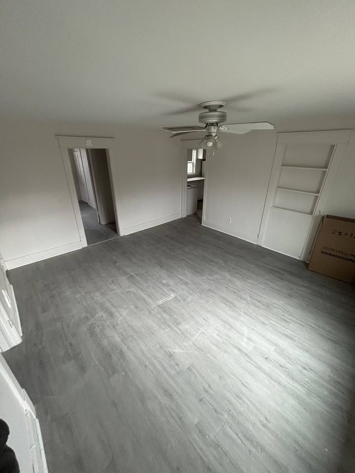 114 S Madison St #3 - Photo 6 of 15